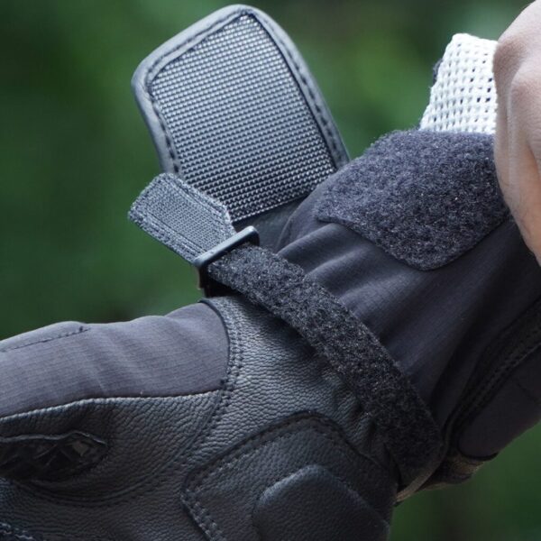 Korda Splash Waterproof Riding Gloves (size L) - Image 6