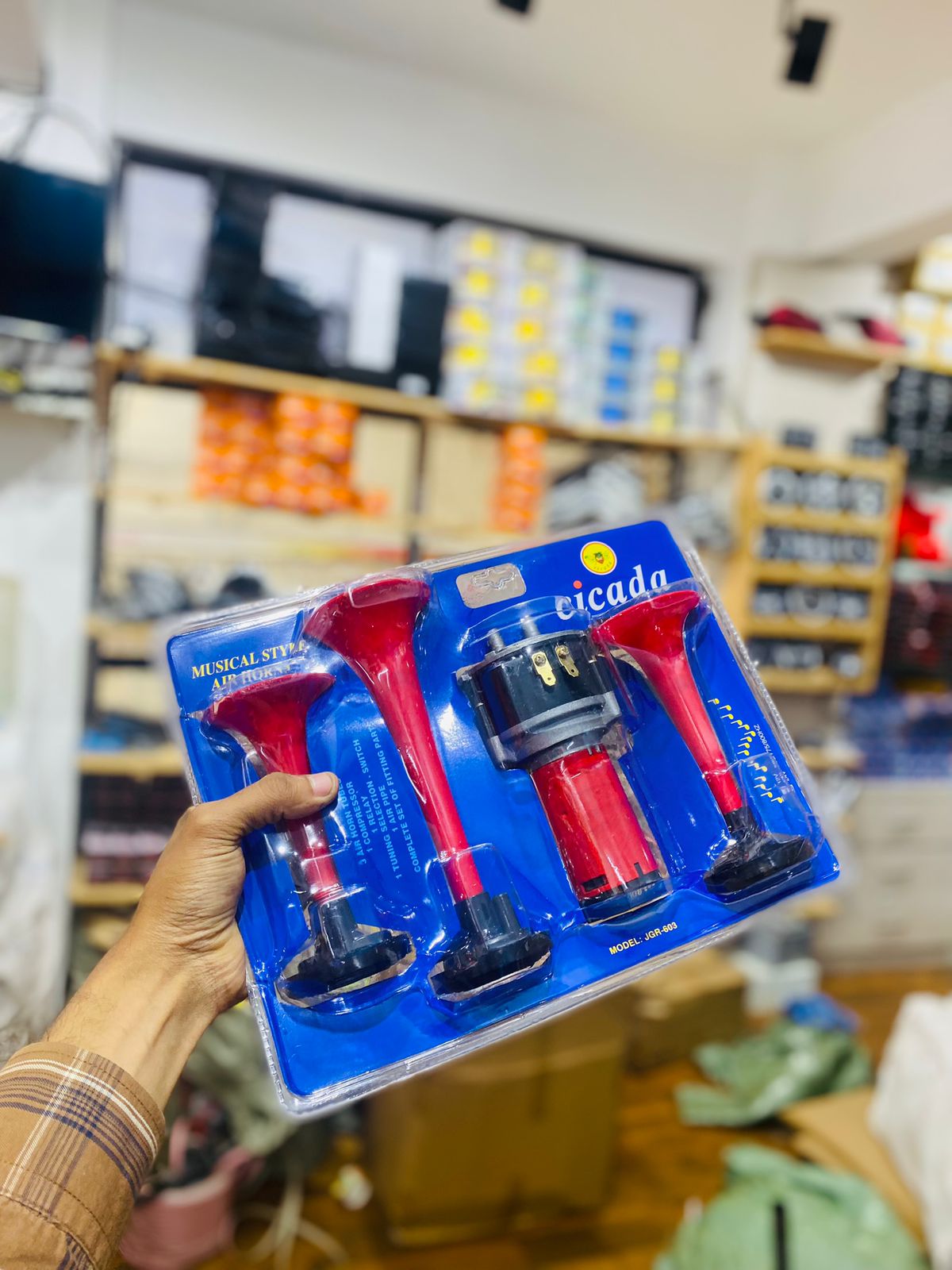 cicada 3 Pipe Air Pressure Plain & Musical Twin Tone Horn Set For Bikes & Cars